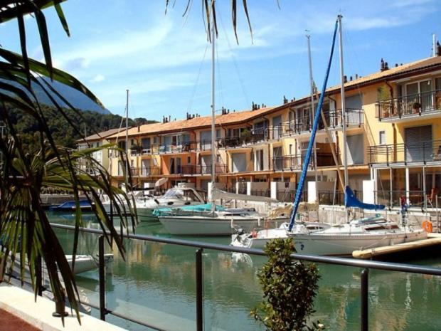 Superbe Appartement Dans La Marina Du Bouveret Port-Valais 外观 照片