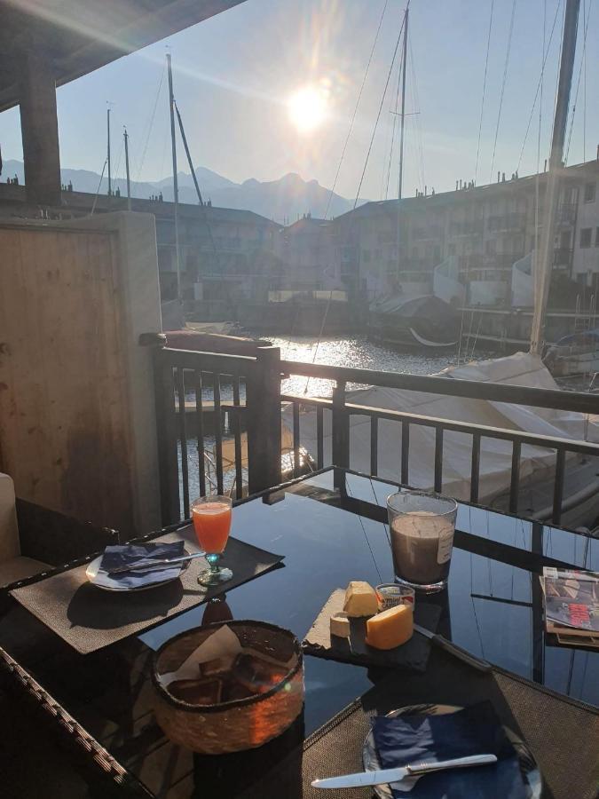 Superbe Appartement Dans La Marina Du Bouveret Port-Valais 外观 照片